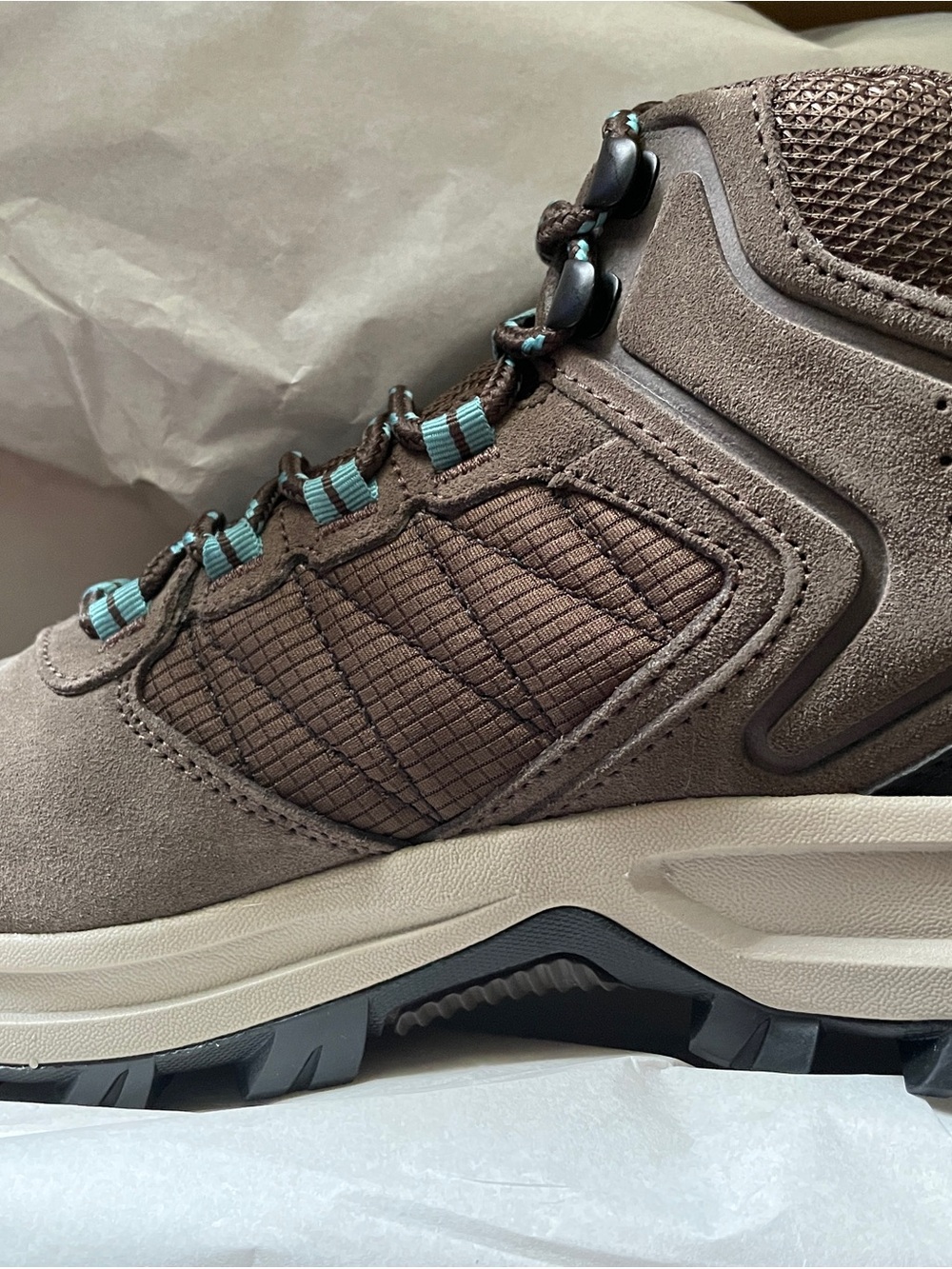 Columbia Brown Hiking Shoe with Teal Accent